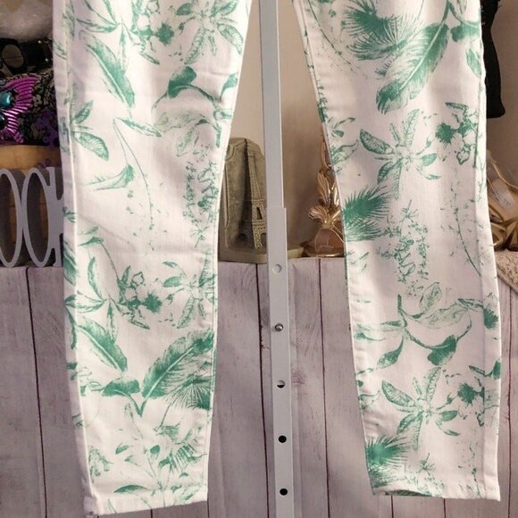 Lucky Brand sz 00/24 Lolita Low Rise Crop NWT - Picture 3 of 11